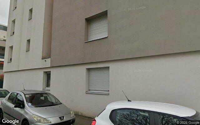 Façade : 4 rue Pasteur, Vénissieux